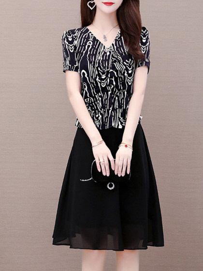 V-neck Print Skater Dress